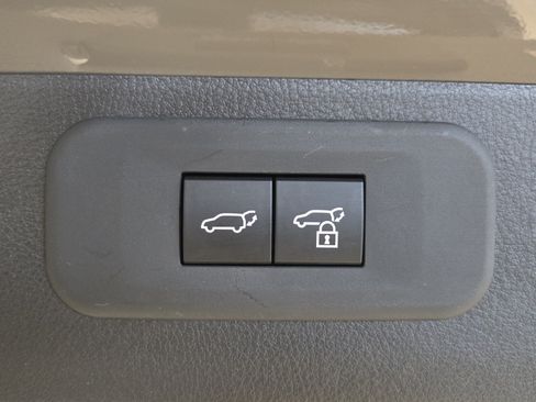 New 2026 Lexus TX 500h AWD image 17