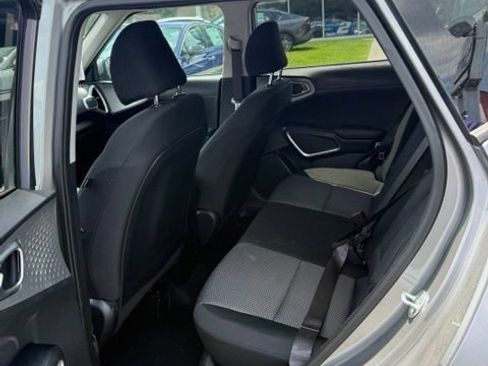 Used 2024 Kia Soul LX FWD image 8