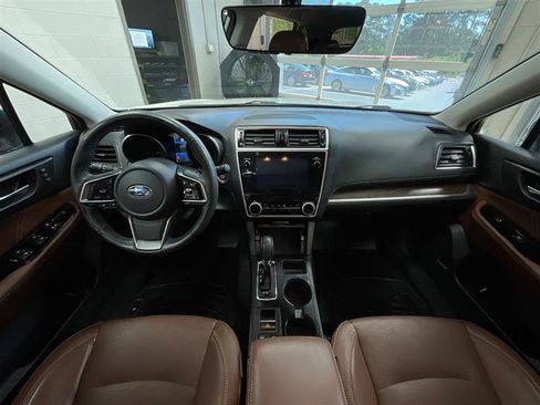Used 2019 Subaru Outback 2.5i Touring w/ Popular Package #3A AWD/4WD image 21