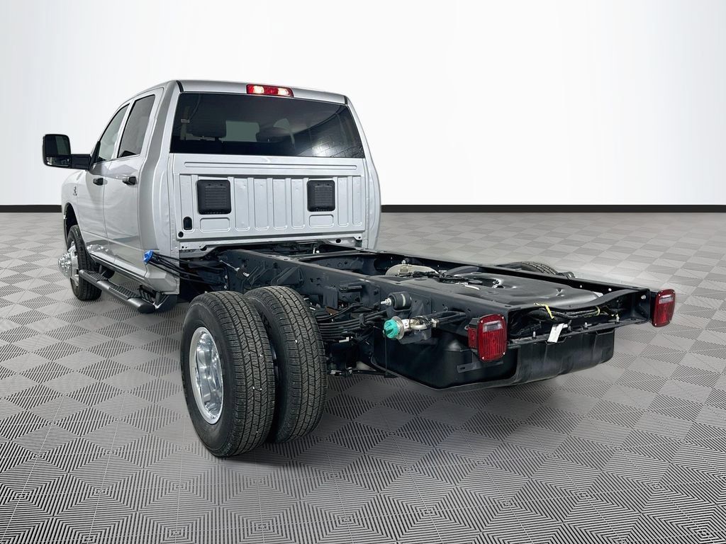 New 2026 RAM 3500 Tradesman w/ Chrome Appearance Group A AWD/4WD image 20