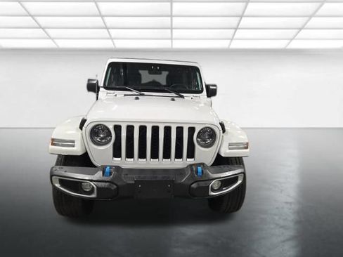 Used 2023 Jeep Wrangler Unlimited Sahara w/ Cold Weather Group AWD/4WD image 10