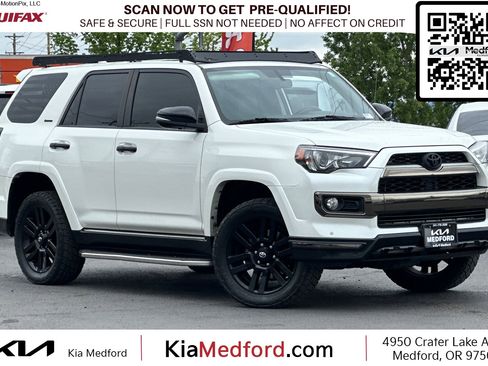 Used 2019 Toyota 4Runner Limited image 1