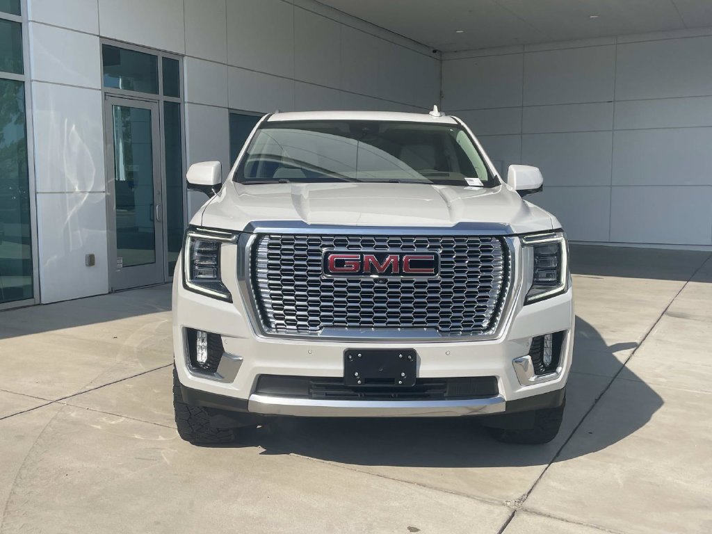 Used 2023 GMC Yukon Denali w/ Denali Reserve Package AWD/4WD image 7