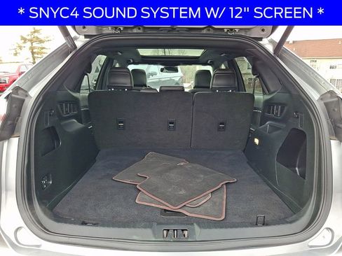Used 2021 Ford Edge ST-Line w/ Class II Trailer Tow Package image 29