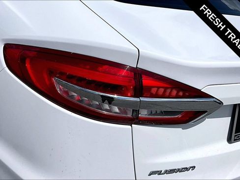 Used 2020 Ford Fusion SEL FWD image 22