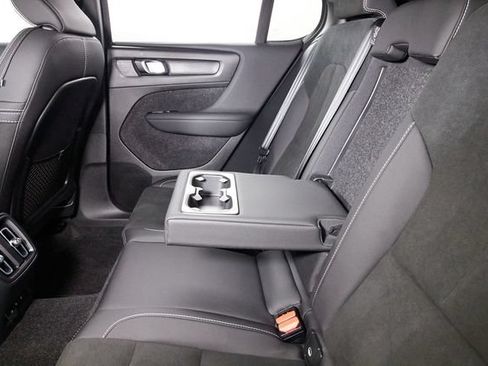 Certified 2023 Volvo C40 P8 Recharge Ultimate w/ Protection Package Premier AWD/4WD image 21