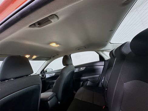 Used 2023 Kia Forte LXS w/ LXS Technology Package image 13