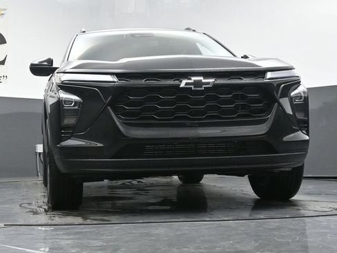 New 2026 Chevrolet Trax LT w/ Driver Confidence Package FWD image 3