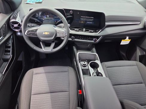 New 2026 Chevrolet Equinox LT FWD image 6