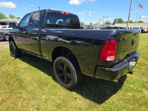 Used 2018 RAM 1500 Express w/ Express Value Package AWD/4WD image 5