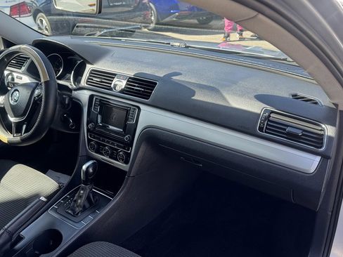 Used 2016 Volkswagen Passat 1.8T S image 27