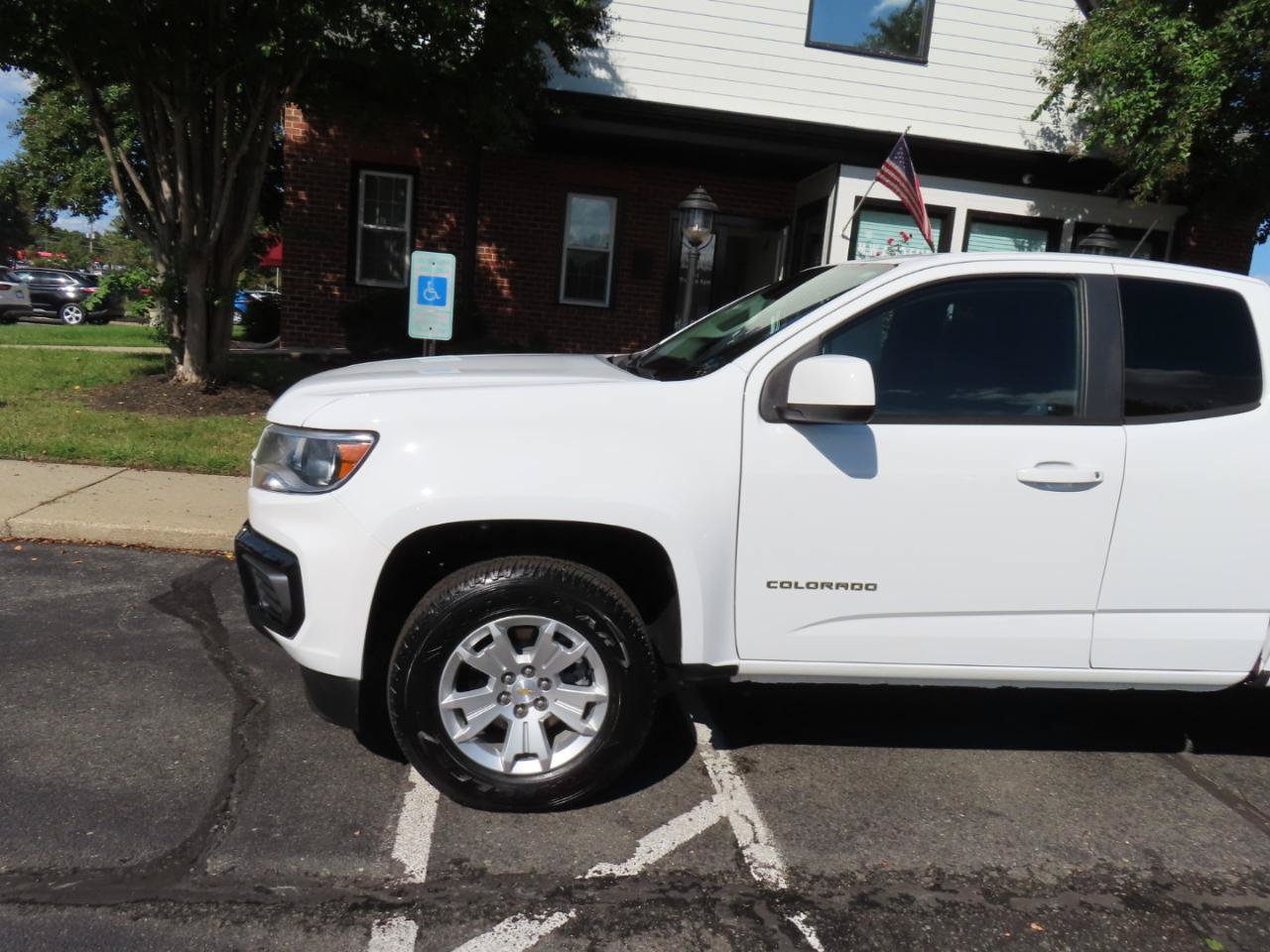 Used 2022 Chevrolet Colorado LT w/ Fleet Safety Package RWD image 2