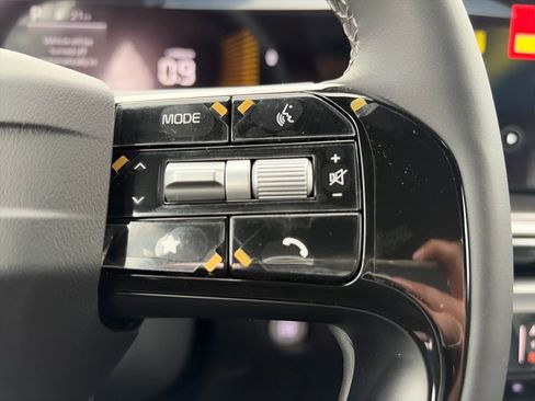 New 2026 Kia Sorento LX FWD image 11