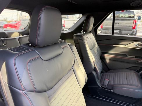 Used 2021 Ford F350 Lariat w/ Chrome Package image 17