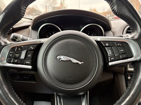 Used 2018 Jaguar F-PACE Prestige image 20