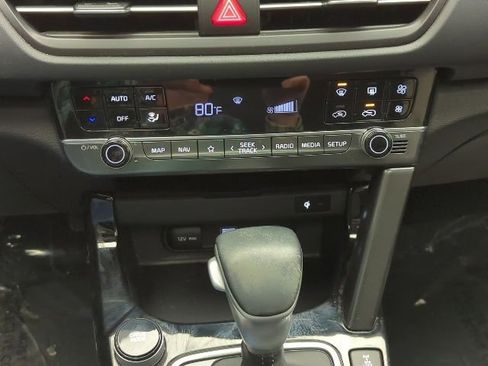 Used 2024 Kia Seltos EX image 18