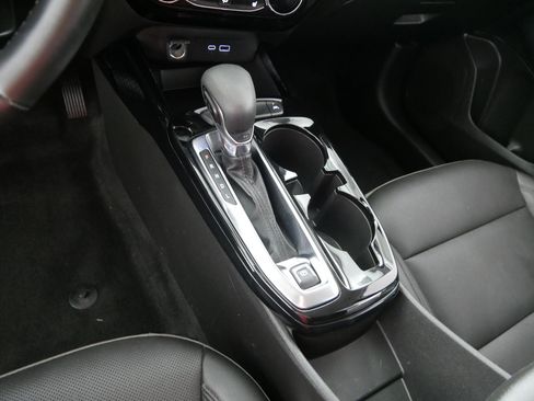 Used 2024 Chevrolet Trax ACTIV w/ Driver Confidence Package FWD image 24