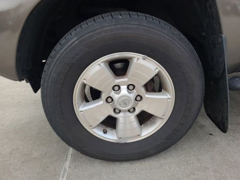 Used 2015 Toyota Tacoma 4x4 Double Cab w/ TRD Sport Package image 29