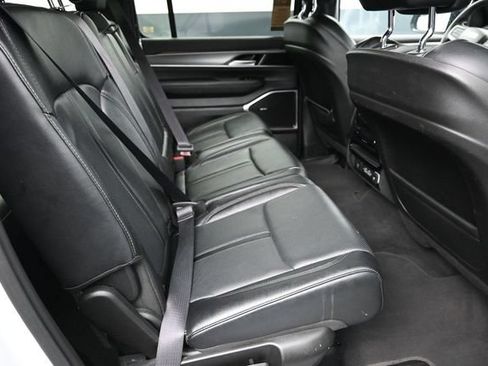 Used 2024 Jeep Wagoneer Series II AWD/4WD image 18