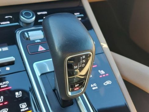 Used 2023 Porsche Cayenne Platinum Edition AWD/4WD image 36
