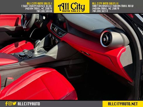 Used 2019 Alfa Romeo Giulia RWD image 22