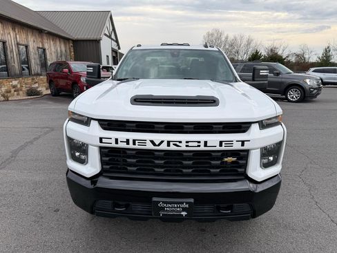 Used 2022 Chevrolet Silverado 2500 Custom w/ Custom Value Package image 10