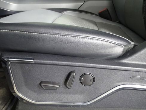 Used 2022 Ford F150 Lariat image 18