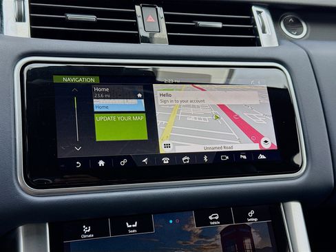 Used 2022 Land Rover Range Rover Sport HST image 9