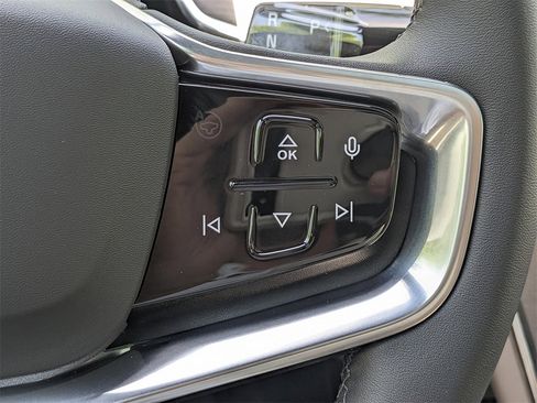 New 2025 Volvo EX90 Plus image 28