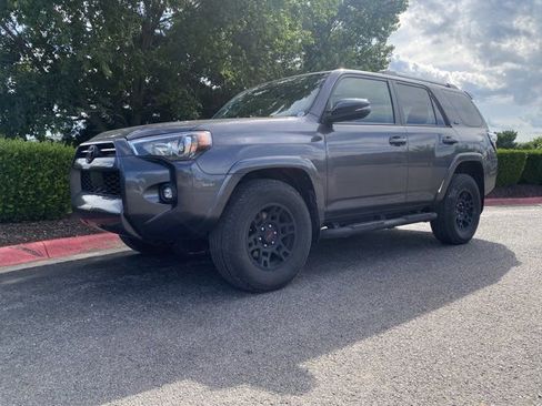 Used 2023 Toyota 4Runner SR5 Premium w/ Moonroof Package RWD image 10