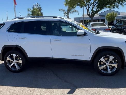 Used 2021 Jeep Cherokee Limited w/ Trailer Tow Group AWD/4WD image 8