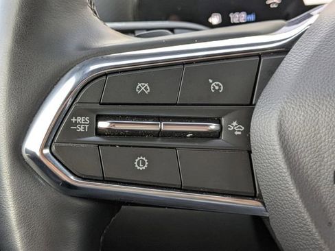 Used 2025 Chevrolet Equinox LT image 27