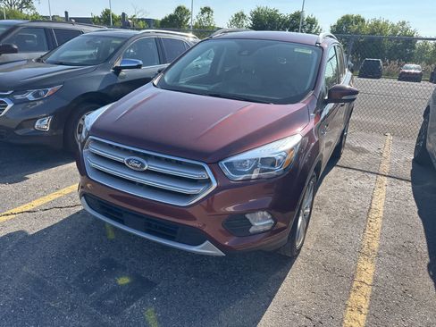 Used 2018 Ford Escape Titanium w/ Ford Safe & Smart Package AWD/4WD image 3
