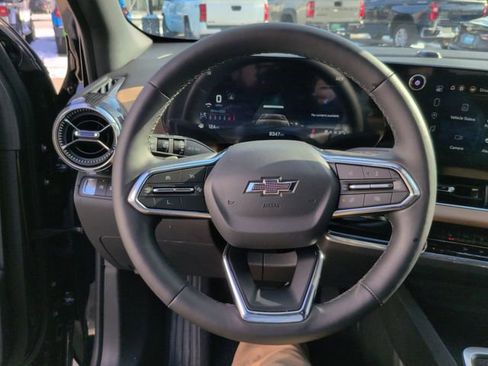 Certified 2025 Chevrolet Equinox ACTIV w/ Safety and Technology Package image 16