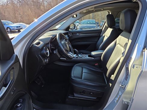 Used 2021 Alfa Romeo Stelvio Ti w/ Nero Edizione image 14