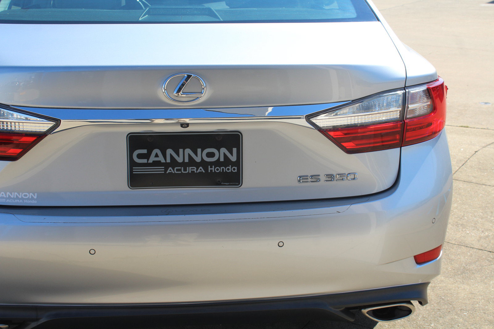 Used 2017 Lexus ES 350 w/ Luxury Package FWD image 5