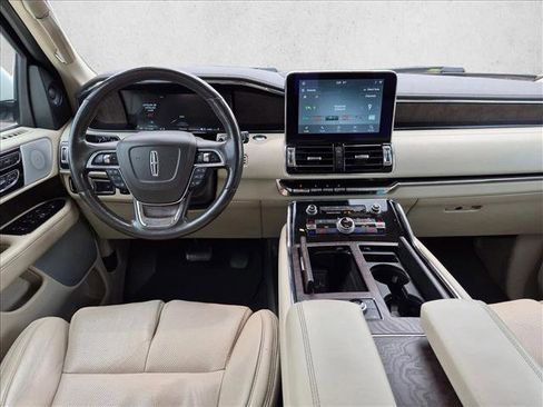 Used 2020 Lincoln Navigator Reserve w/ Equipment Group 208A Reserve AWD/4WD image 18