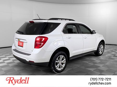 Used 2017 Chevrolet Equinox LT w/ Convenience Package AWD/4WD image 5