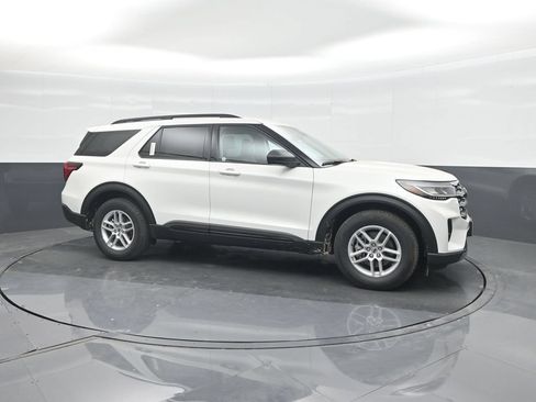 New 2026 Ford Explorer Active w/ Active Comfort Package RWD image 11