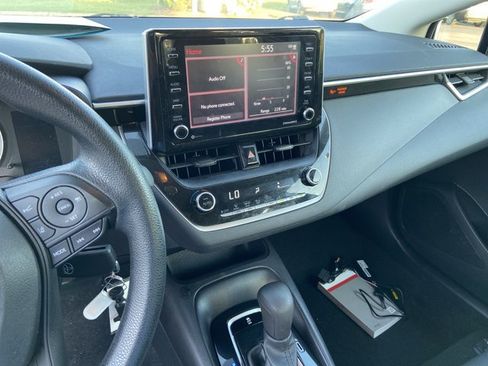 Used 2021 Toyota Corolla LE w/ Carpet Mat Package (TMS) FWD image 23