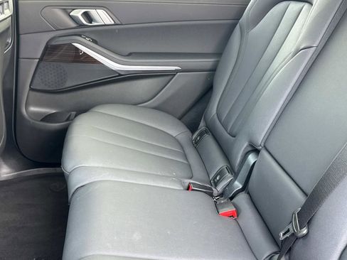 Used 2021 BMW X7 xDrive40i w/ Cold Weather Package image 13