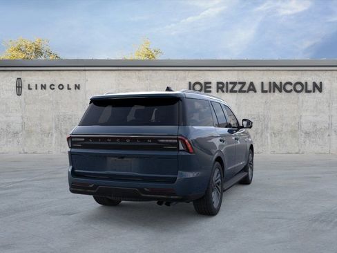 New 2026 Lincoln Navigator Premiere AWD/4WD image 8