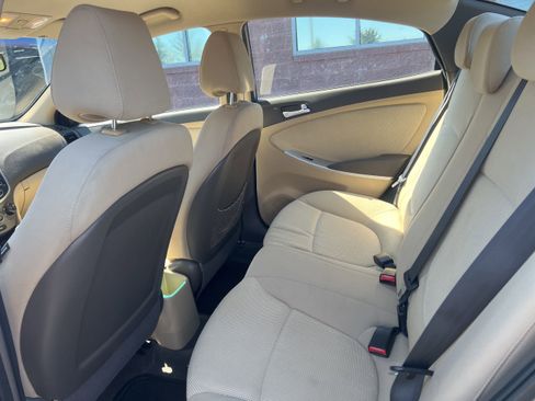 Used 2013 Hyundai Accent GLS FWD image 18