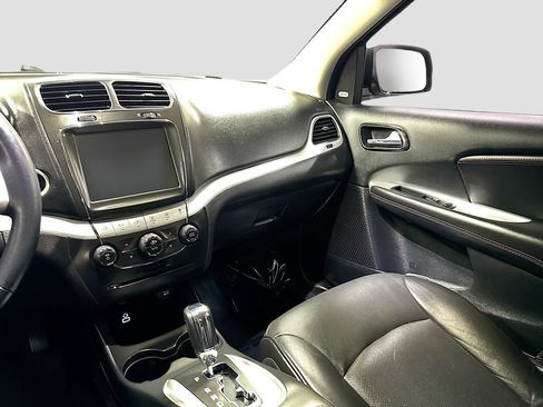 Used 2018 Dodge Journey GT w/ Navigation Group FWD image 22