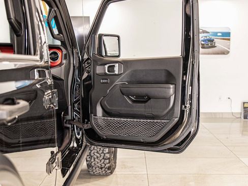 Used 2021 Jeep Wrangler Unlimited Rubicon AWD/4WD image 38