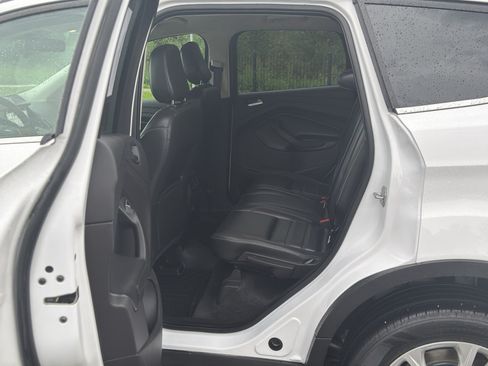 Used 2019 Ford Escape SEL AWD/4WD image 32