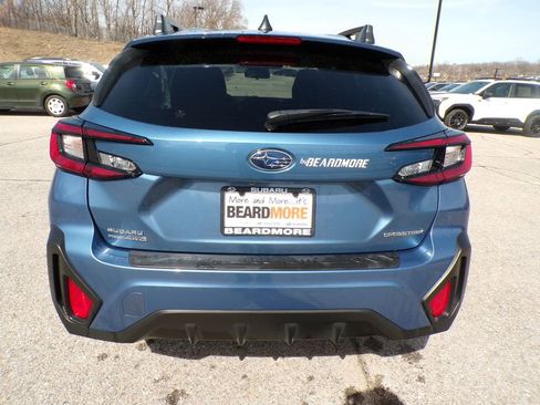 Used 2024 Subaru Crosstrek 2.0i Premium image 3