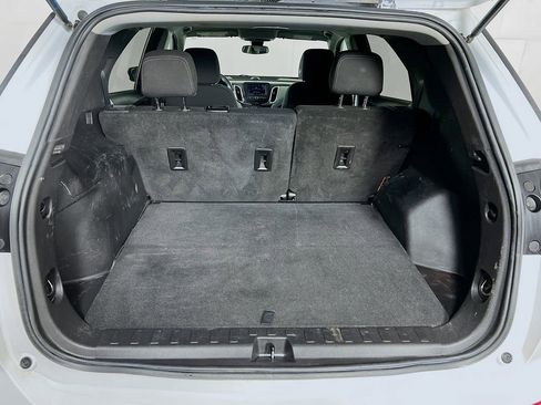 Used 2022 Chevrolet Equinox LS w/ LS Convenience Package image 23