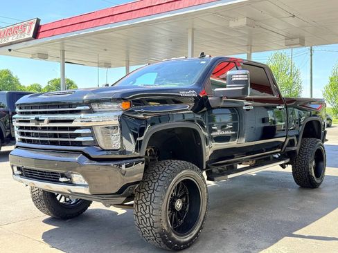 Used 2020 Chevrolet Silverado 2500 High Country w/ Z71 Off-Road Package AWD/4WD image 6