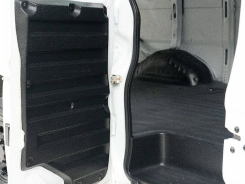Used 2017 Chevrolet Express 2500 Extended RWD image 25